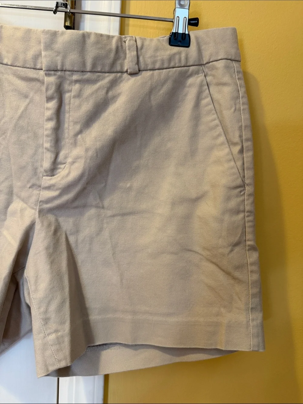 Banana Republic Beige Khaki Bermuda Shorts size 6